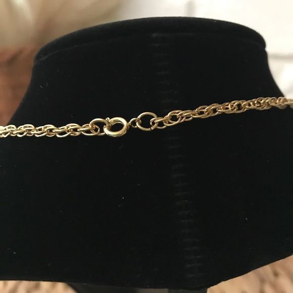 Vintage Victorian Style Rose Pendant Necklace - Picture 4 of 4